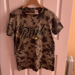 T-shirt with an open back